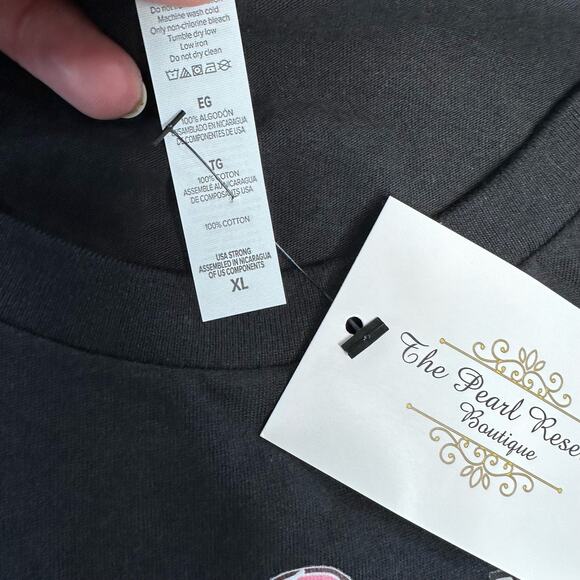 Christmas Holiday Old Time Stamp Graphic T Shirt Adult XL Black Short Sleeve - Picture 4 of 4